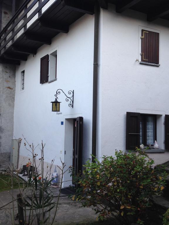 Ostello Orgnana Gambarogno Exterior foto